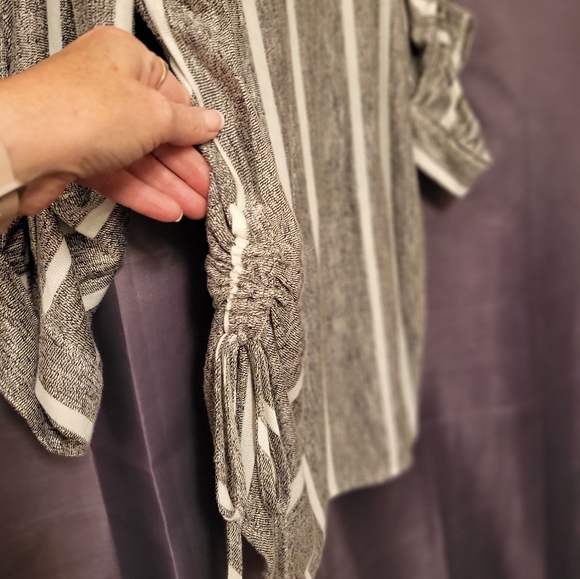 Sale 3 for $40 Tunics - Picture 4 of 4